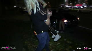 Napaljena tanak bombu Anni Anđeo bez sedla u auto od Korisnika jebao