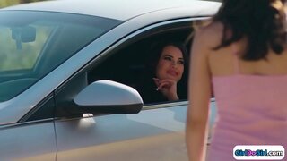 Tri super devojke sa koledža napraviti na krevet.Dva od njih sisati njihove crvenokosa prijatelji firma sise prije nego što jedan liže joj 19yo gfs picu dok facesitting crvenokosa.Tinejdžerski cura jede picu, a onda oni čuvaju jedni drugima picu dok ne svršiš