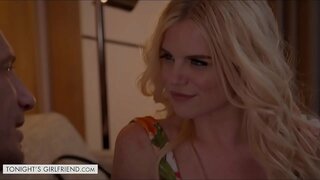 Tối nay là bạn Gái - Nikki, Ngọt ngào, bị đập